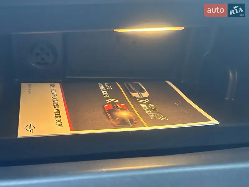 Хэтчбек MINI Hatch 2016 в Киеве документ