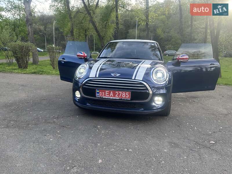 Хэтчбек MINI Hatch 2016 в Киеве
