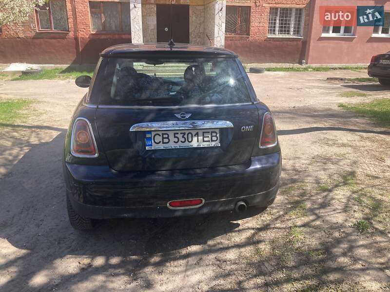Хетчбек MINI Hatch 2008 в Чернігові