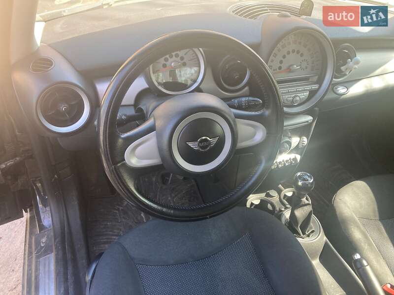 Хетчбек MINI Hatch 2008 в Чернігові