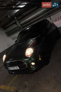 Хетчбек MINI Hatch 2014 в 