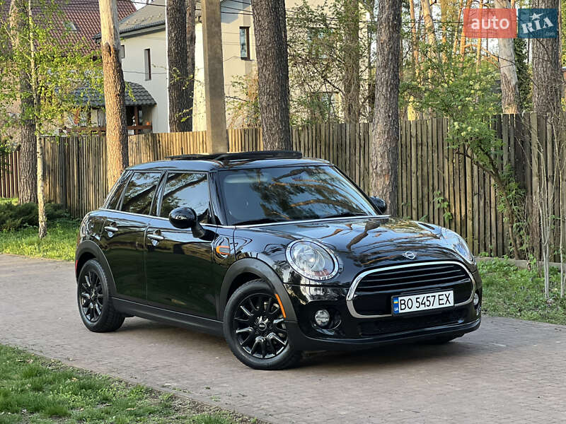 Хетчбек MINI Hatch 2017 в Києві