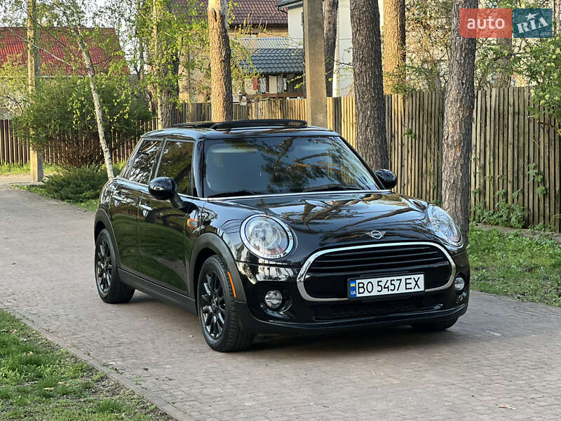 Хетчбек MINI Hatch 2017 в Києві