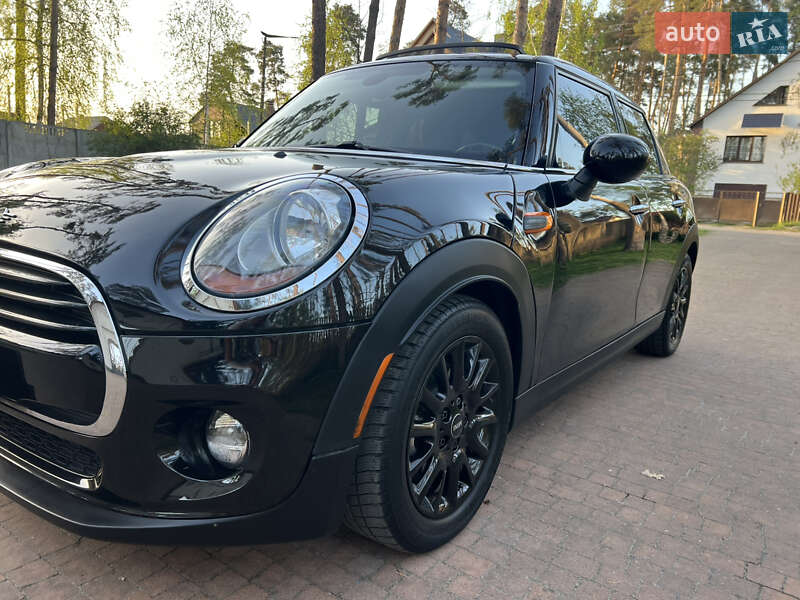 Хетчбек MINI Hatch 2017 в Києві