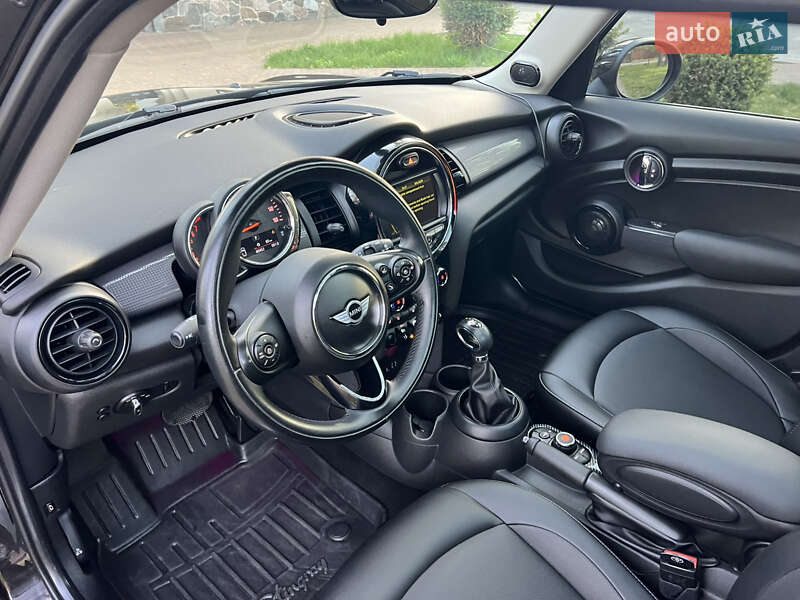 Хетчбек MINI Hatch 2017 в Києві