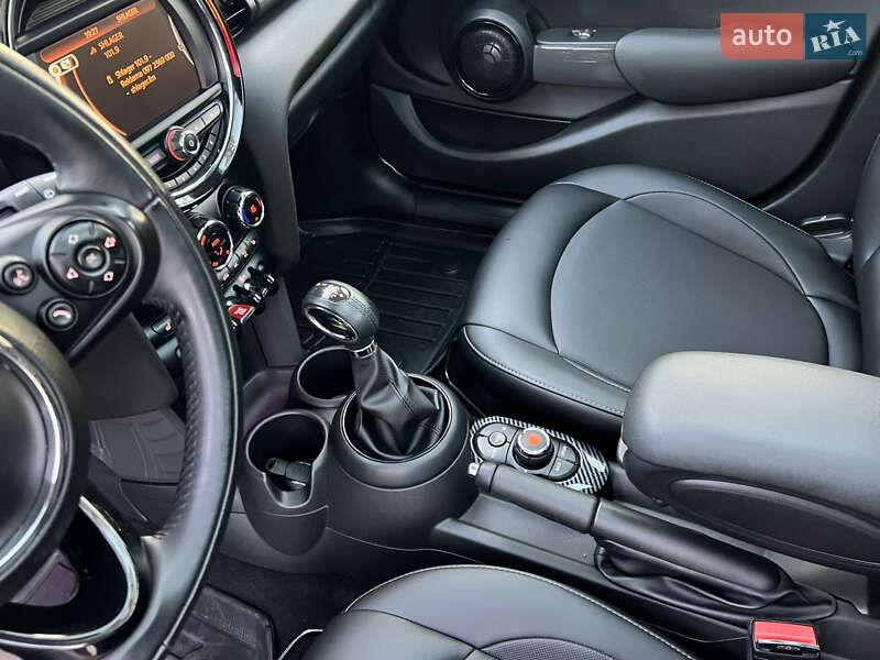 Хетчбек MINI Hatch 2017 в Києві