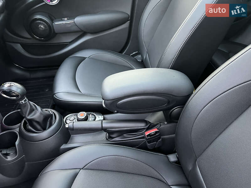 Хетчбек MINI Hatch 2017 в Києві