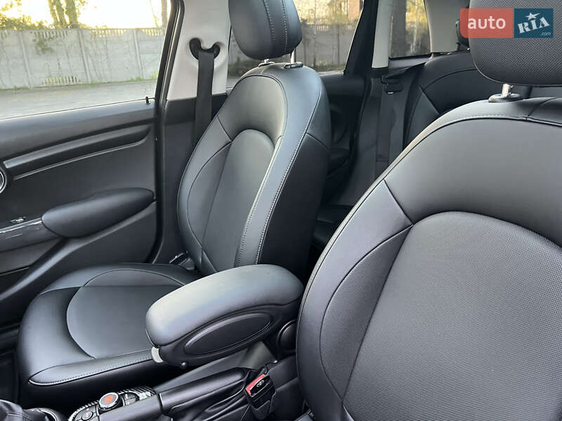 Хетчбек MINI Hatch 2017 в Києві