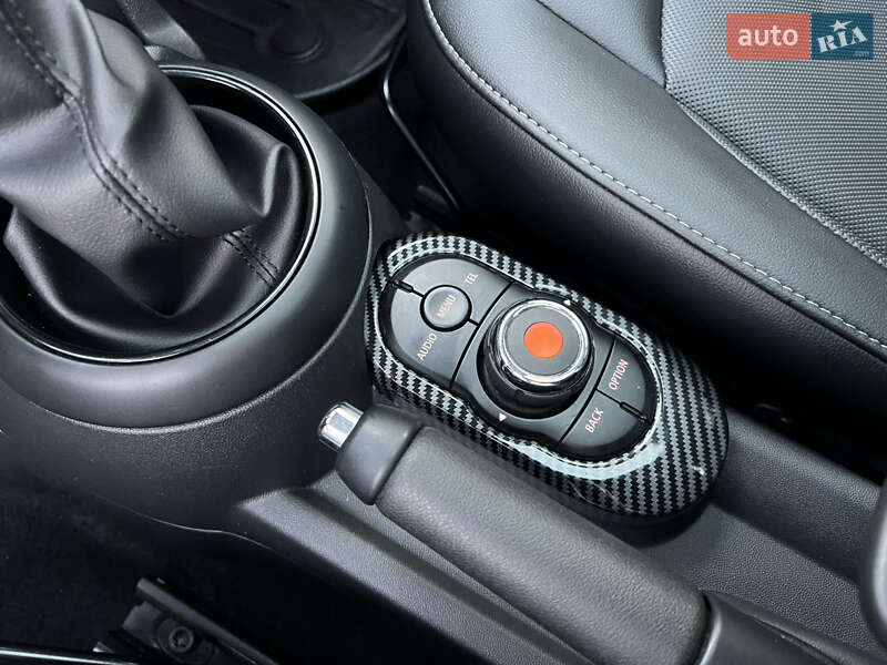 Хетчбек MINI Hatch 2017 в Києві