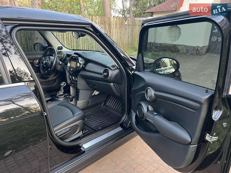 Хетчбек MINI Hatch 2017 в Києві