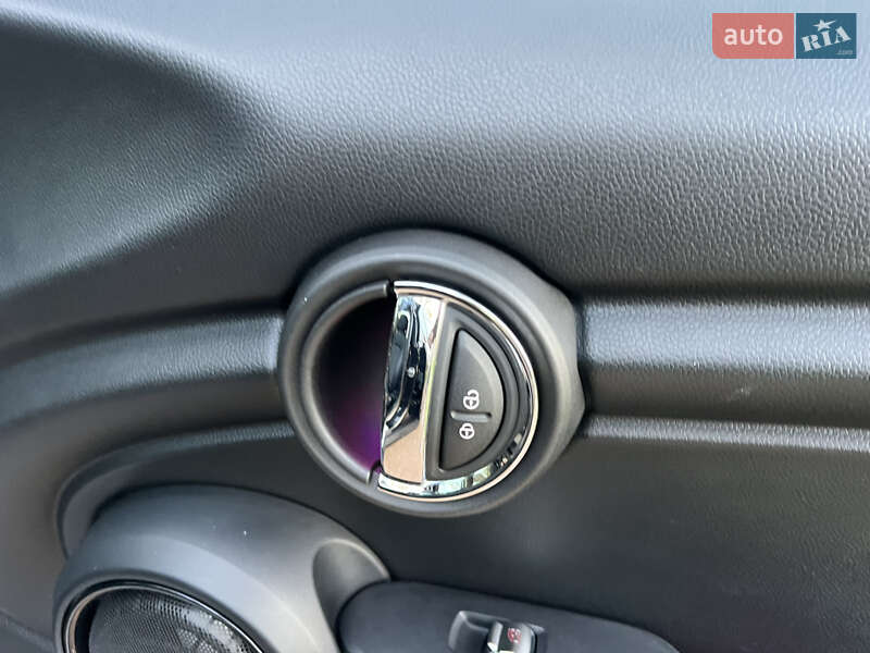 Хетчбек MINI Hatch 2017 в Києві