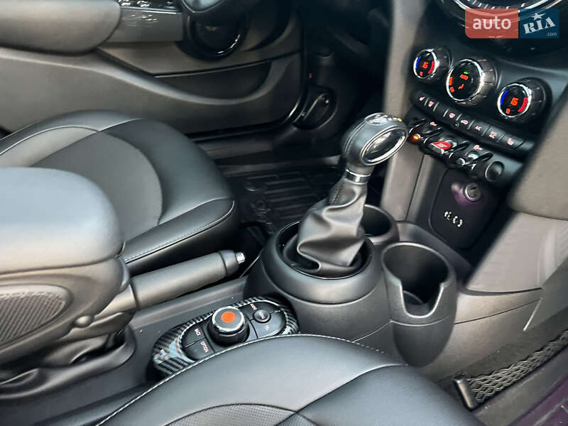 Хетчбек MINI Hatch 2017 в Києві