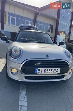 Хетчбек MINI Hatch 2016 в 