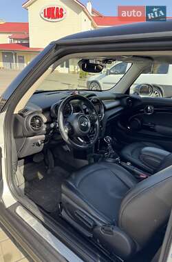 Хетчбек MINI Hatch 2016 в 