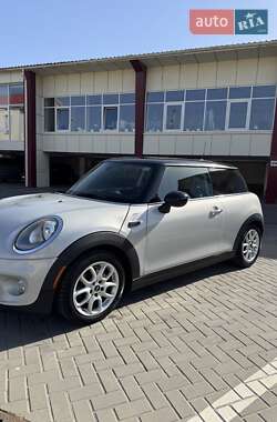 Хетчбек MINI Hatch 2016 в 