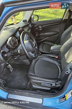 Хетчбек MINI Hatch 2015 в 