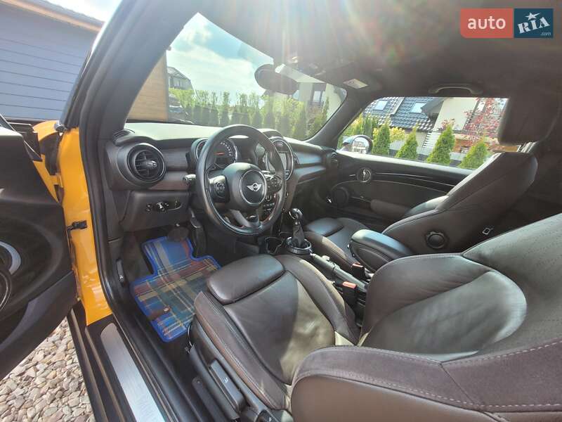 Хэтчбек MINI Hatch 2016 в Краматорске