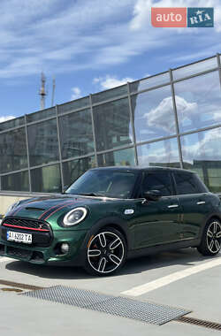Хетчбек MINI Hatch 2017 в Києві