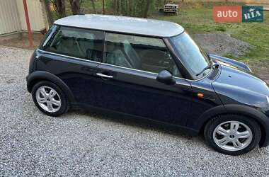 Хетчбек MINI Hatch 2004 в 
