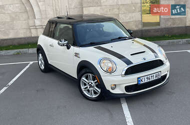 Хетчбек MINI Hatch 2012 в 