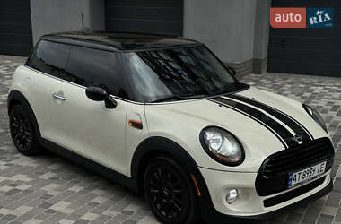 Хетчбек MINI Hatch 2014 в 