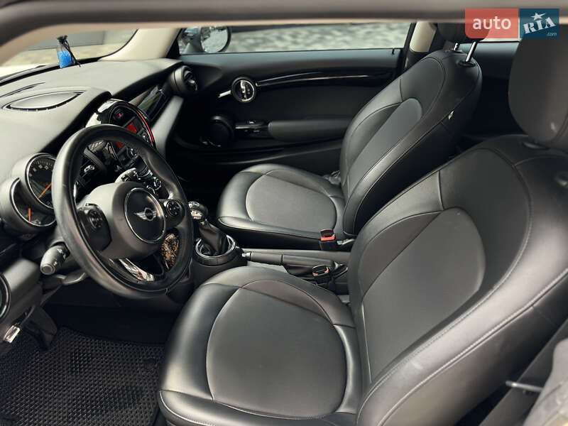 Хэтчбек MINI Hatch 2014 в Ивано-Франковске
