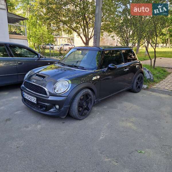 Хэтчбек MINI Hatch 2010 в Измаиле