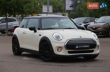 Хэтчбек MINI Hatch 2015 в Киеве