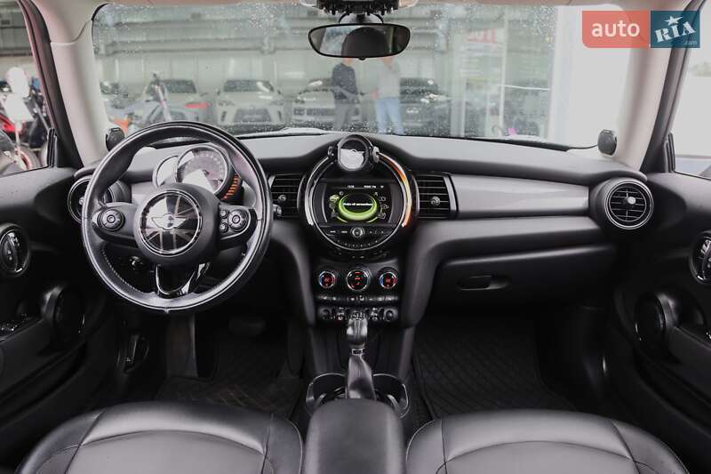 Хэтчбек MINI Hatch 2015 в Киеве