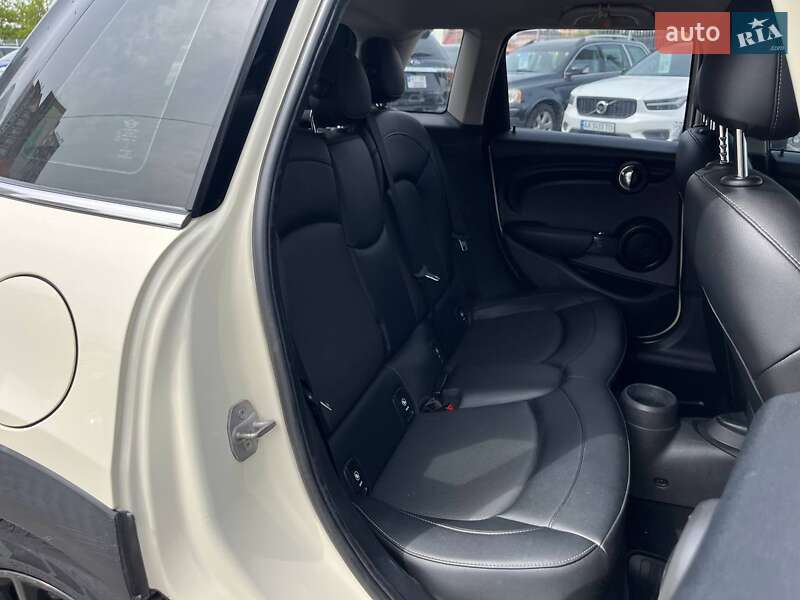 Хетчбек MINI Hatch 2014 в Києві