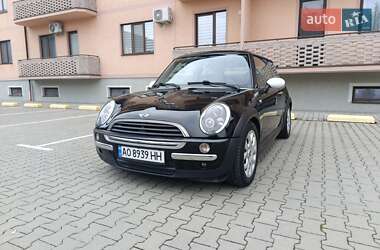 Хэтчбек MINI Hatch 2004 в 