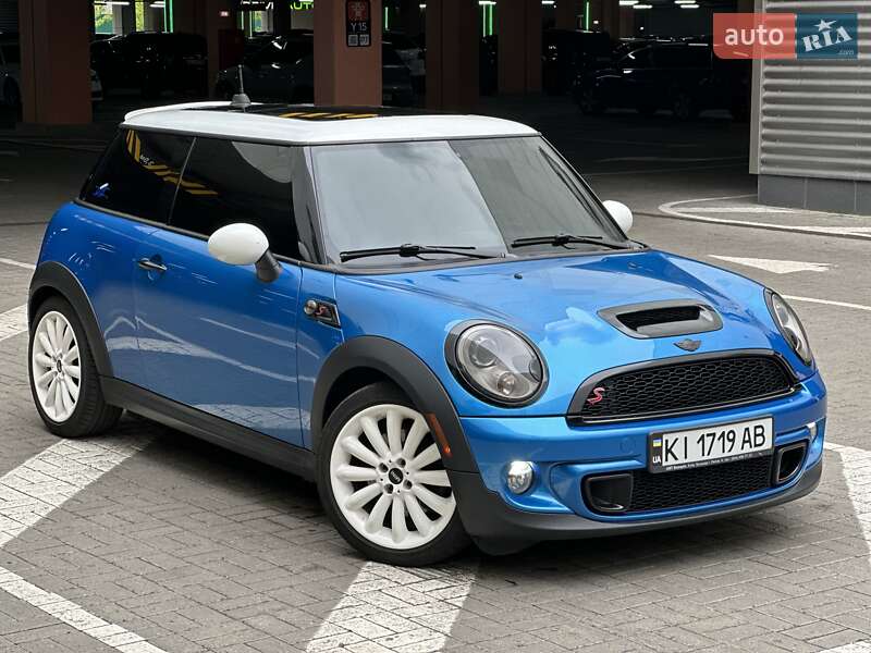 Хэтчбек MINI Hatch 2011 в 