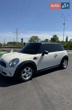 Хетчбек MINI Hatch 2009 в 
