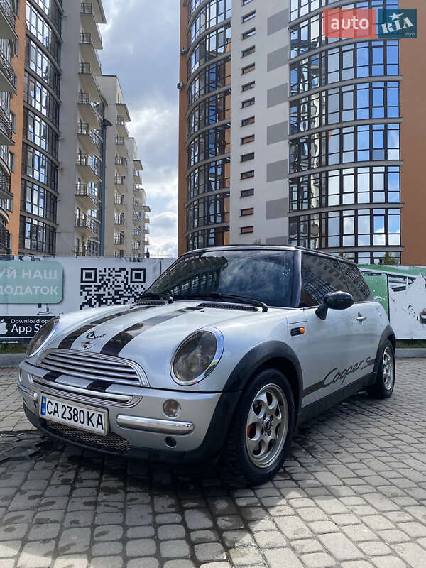 Хэтчбек MINI Hatch 2002 в 