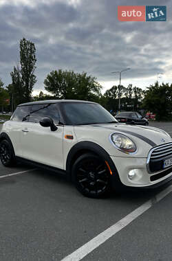 Хетчбек MINI Hatch 2015 в Києві