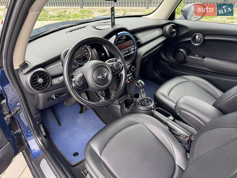 Хетчбек MINI Hatch 2016 в Івано-Франківську