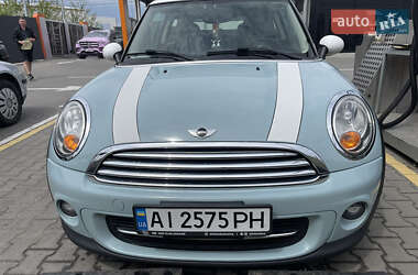 Хэтчбек MINI Hatch 2013 в Киеве