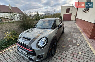 Хетчбек MINI Hatch 2018 в 