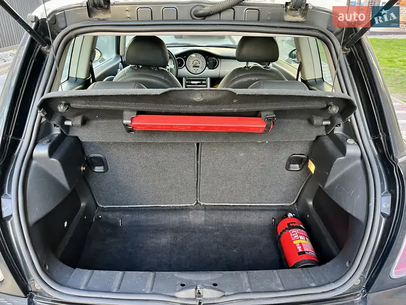Хэтчбек MINI Hatch 2002 в 