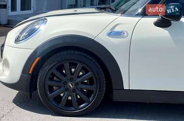 Хетчбек MINI Hatch 2017 в 