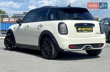Хетчбек MINI Hatch 2017 в 