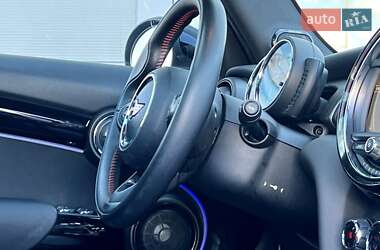 Хетчбек MINI Hatch 2017 в 