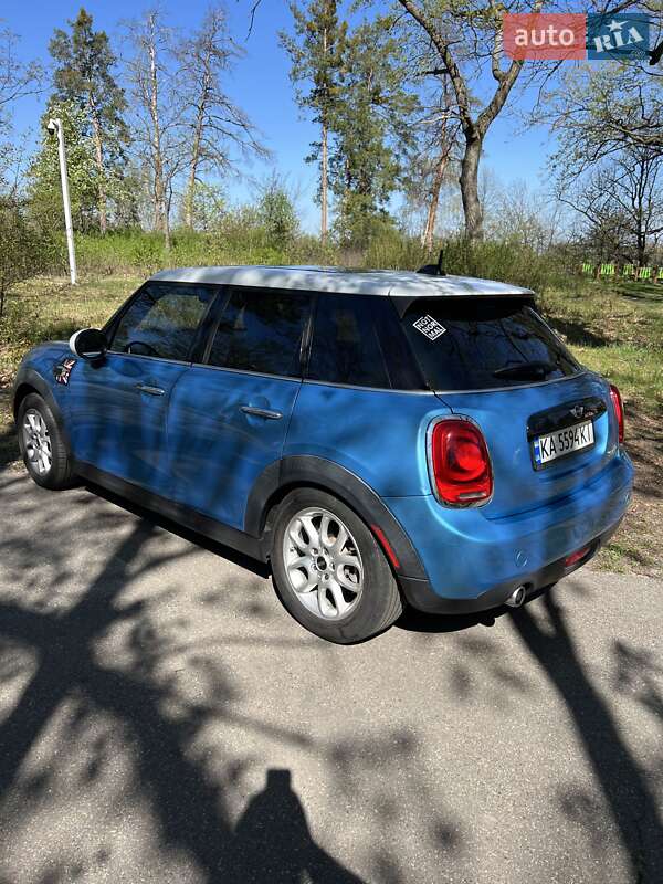 Хэтчбек MINI Hatch 2015 в Киеве