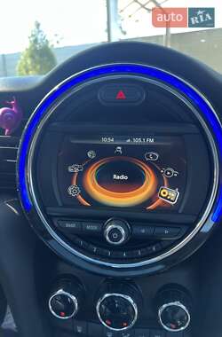 Хетчбек MINI Hatch 2015 в 
