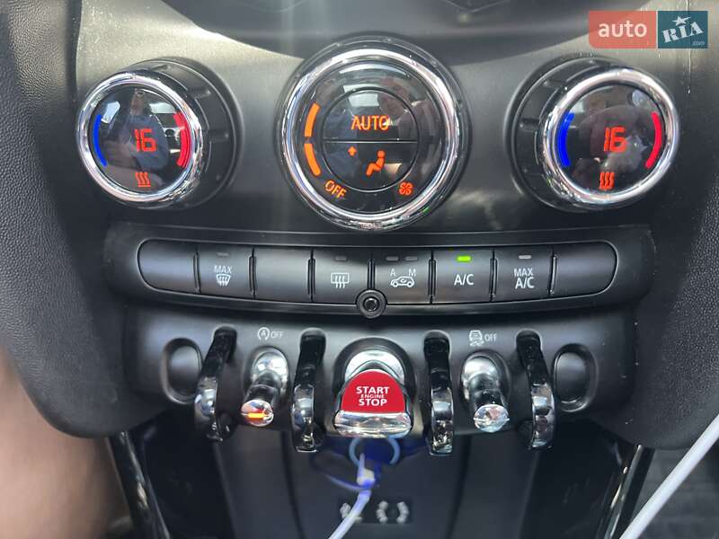 Хэтчбек MINI Hatch 2015 в Киеве