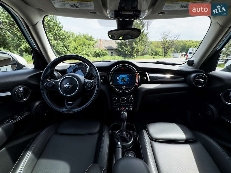 Хэтчбек MINI Hatch 2018 в Ужгороде фото 35 Хэтчбек MINI Hatch 2018 в Ужгороде