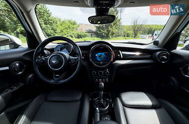 Хэтчбек MINI Hatch 2018 в 