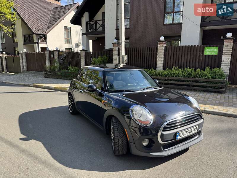 Хэтчбек MINI Hatch 2016 в Киеве