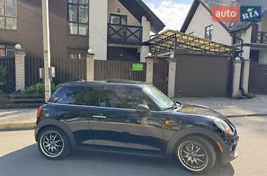 Хетчбек MINI Hatch 2016 в 