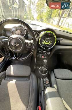 Хетчбек MINI Hatch 2016 в 
